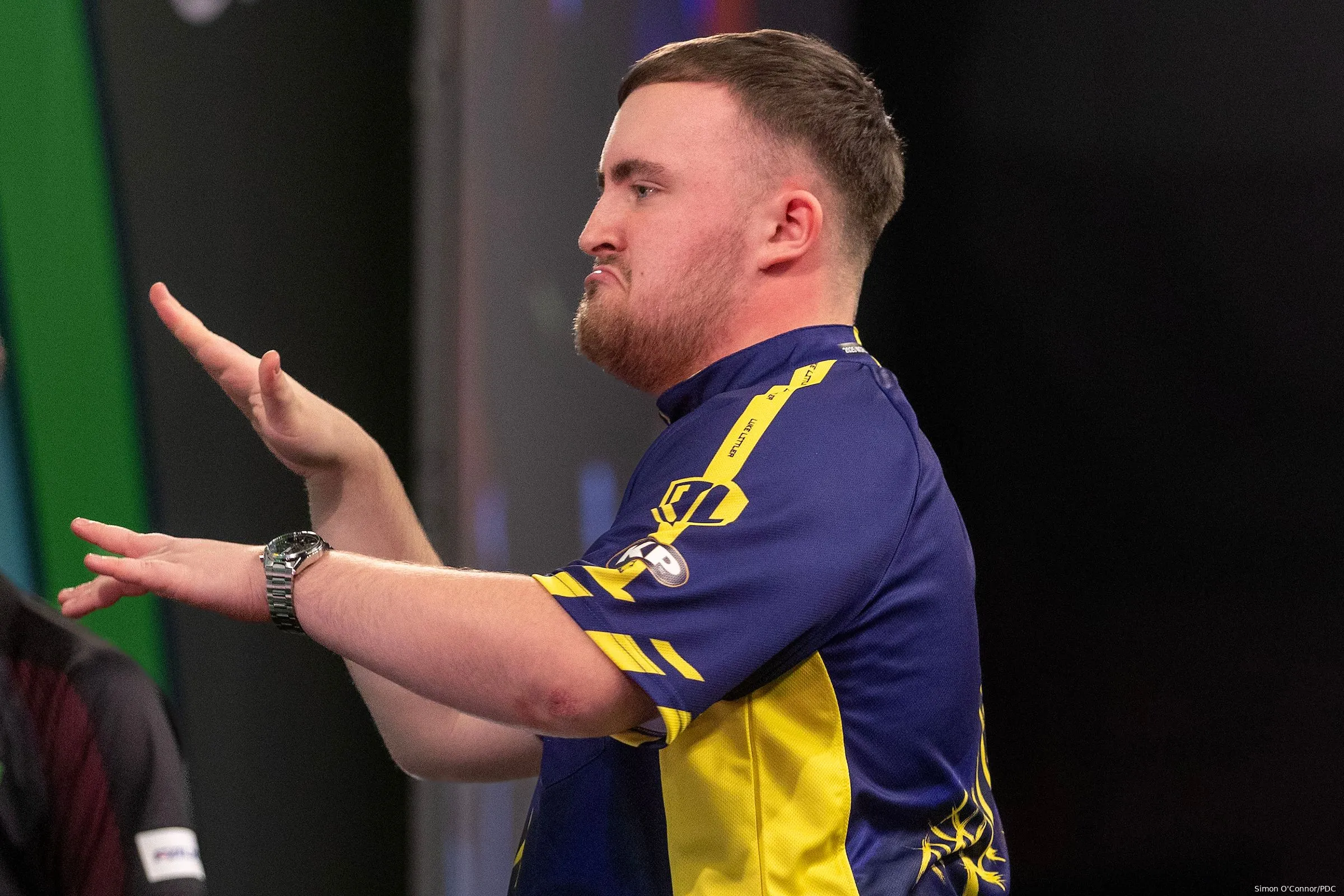 Luke Littler keeps PDC World Darts Championship title charge up and